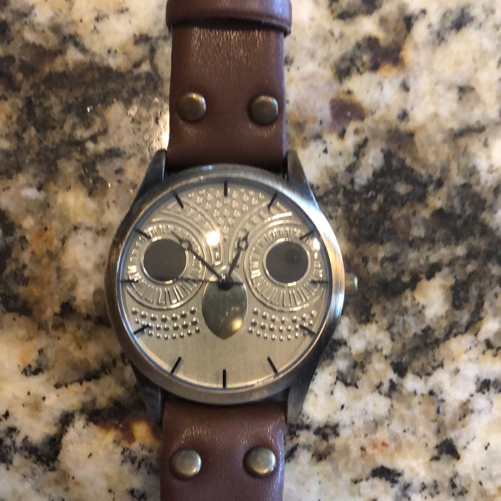 💎Brown watch with owl face💎